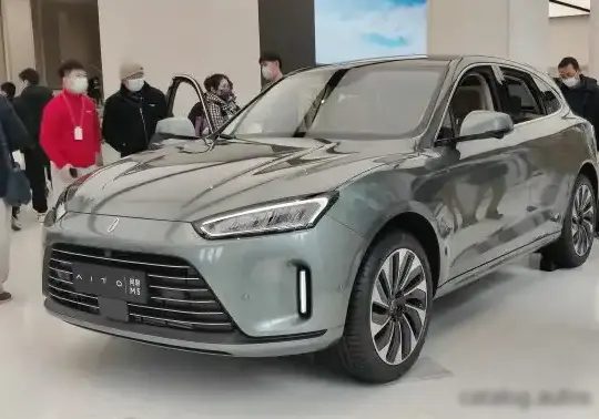 2022 AITO M5 - Photo 1