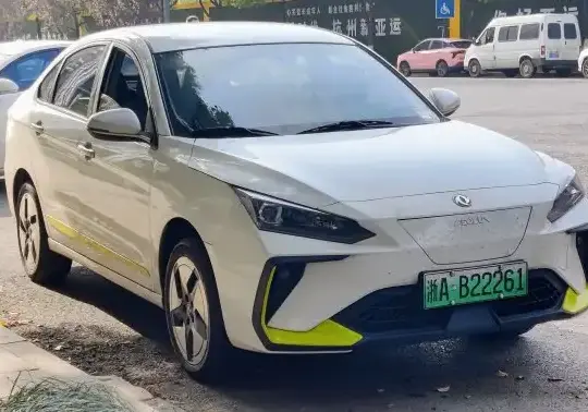 2022 Aeolus E70 Pro (facelift 2022) - Photo 1