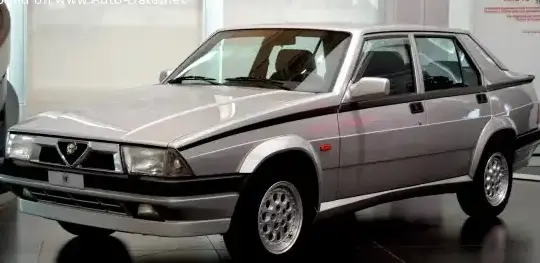 1988 Alfa Romeo 75 (162 B, facelift 1988) - Photo 1