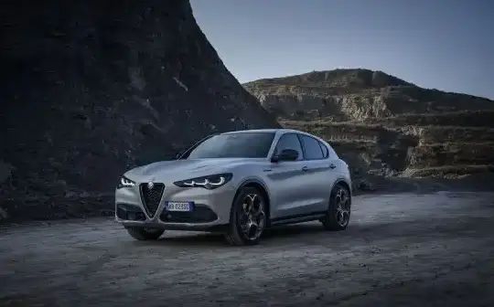 2023 Alfa Romeo Stelvio (949, facelift 2022) - Photo 1