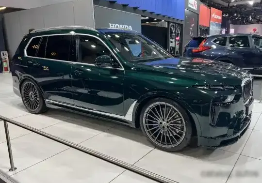 2023 Alpina XB7 (facelift 2022) - Photo 1