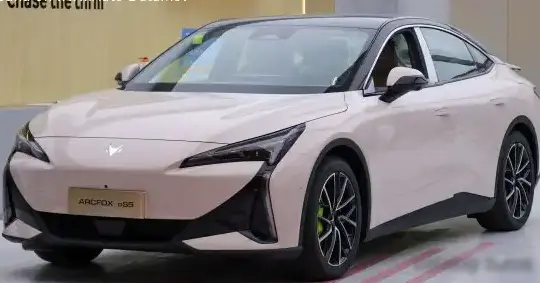 2025 Arcfox Alpha S5 - Photo 1