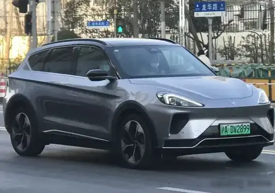 2020 Arcfox Alpha-T - Photo 1