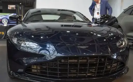 2019 Aston Martin V8 Vantage (2018) - Photo 1