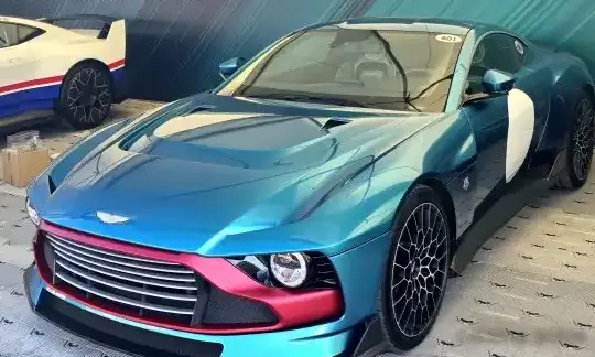 2024 Aston Martin Valour - Photo 1