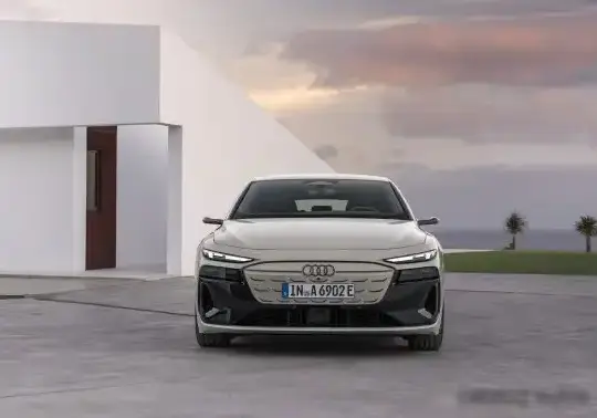 2025 Audi A6 Sportback e-tron (GH) - Photo 1
