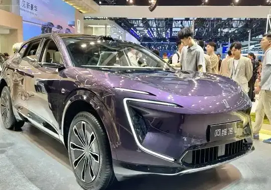 2024 Avatr 07 - Photo 1