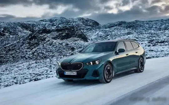 2024 BMW i5 Touring (G61) - Photo 1