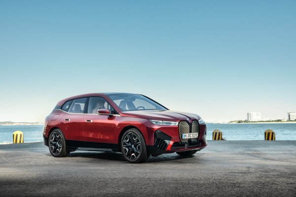 2022 BMW iX (i20) - Photo 1