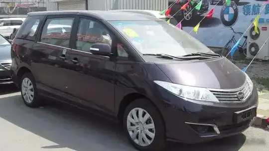 2013 BYD M6 (facelift 2013) - Photo 1