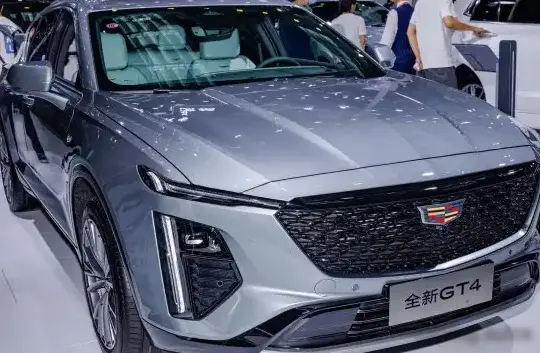2023 Cadillac GT4 - Photo 1