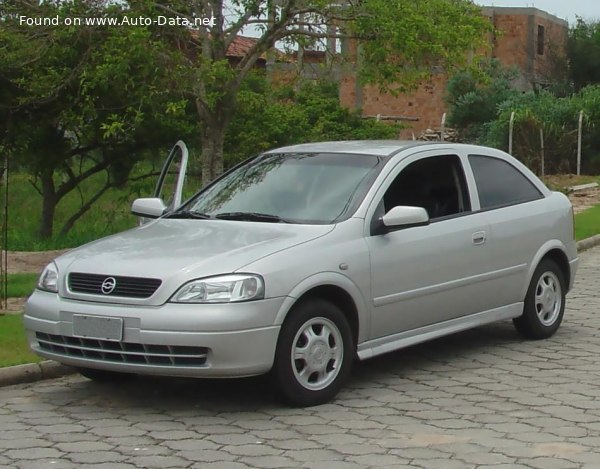 1998 Chevrolet Astra - Photo 1