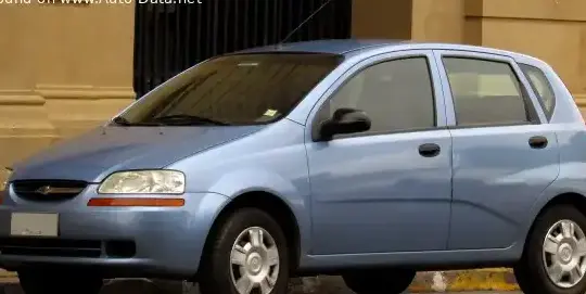 2004 Chevrolet Aveo Hatchback - Photo 1