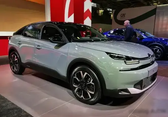 2025 Citroen C4 III (Phase II, 2024) - Photo 1