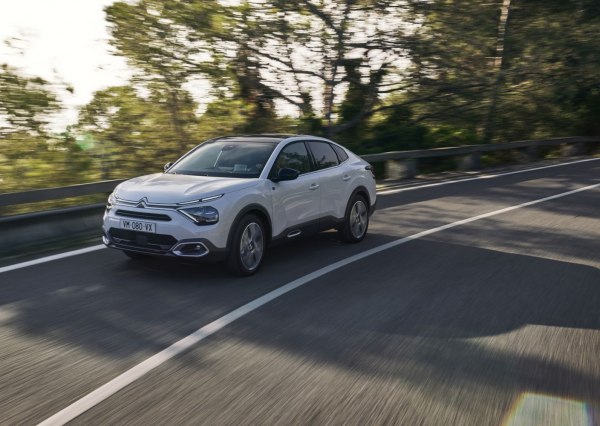 2023 Citroen C4 X (Phase I, 2022) - Photo 1