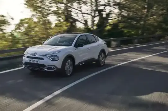 2023 Citroen C4 X (Phase I, 2022) - Photo 1