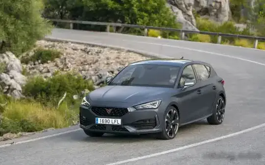 2021 Cupra Leon - Photo 1