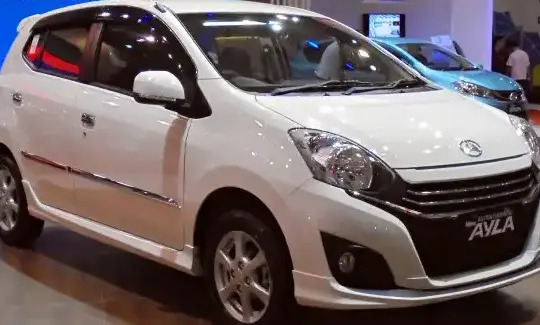 2017 Daihatsu Ayla (facelift 2017) - Photo 1