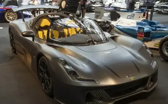 2017 Dallara Stradale - Photo 1