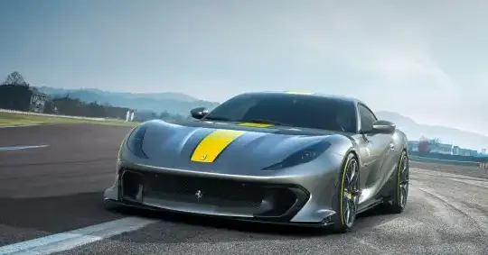 2021 Ferrari 812 Competizione - Photo 1