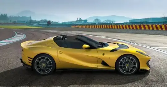 2021 Ferrari 812 Competizione A - Photo 1