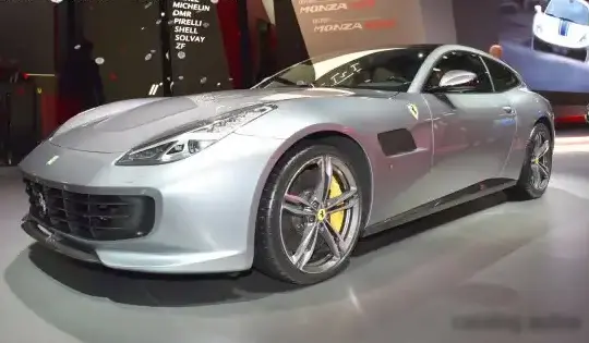 2017 Ferrari GTC4Lusso - Photo 1