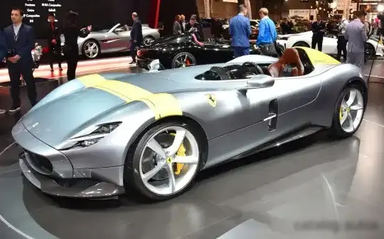 2019 Ferrari Monza SP - Photo 1