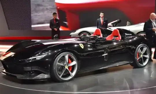2019 Ferrari Monza SP - Photo 1