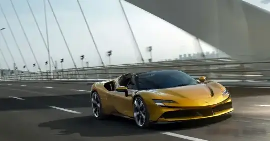 2021 Ferrari SF90 Spider - Photo 1