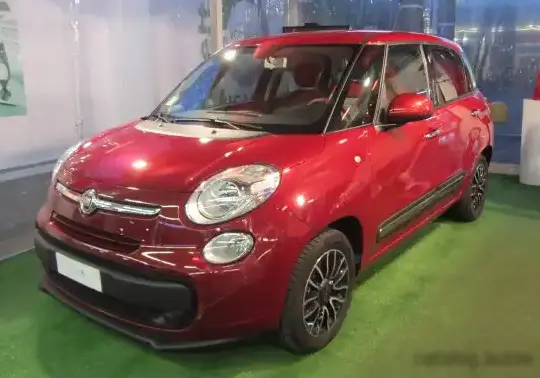 2012 Fiat 500L - Photo 1