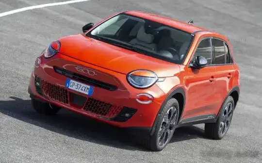 2023 Fiat 600 (2023) - Photo 1