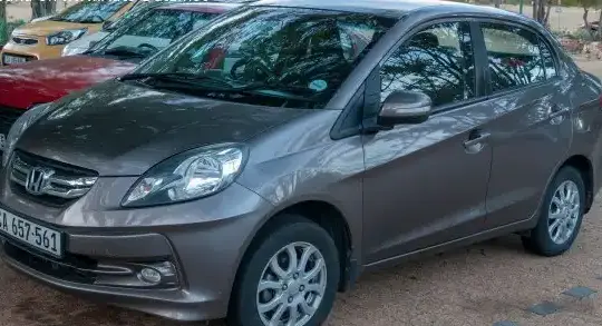 2013 Honda Amaze I - Photo 1