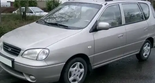 1999 Kia Carens I - Photo 1