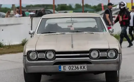 1967 Oldsmobile Cutlass Supreme Holiday Sedan - Photo 1