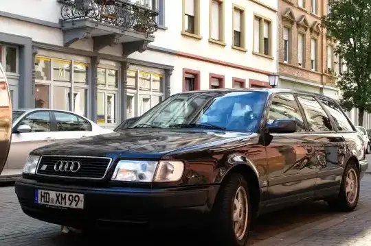 1992 Audi S4 Avant (4A,C4) - Photo 1