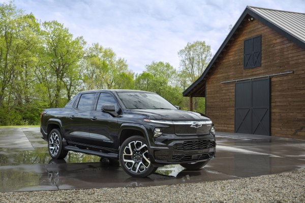 2024 Chevrolet Silverado EV Crew Cab - Photo 1
