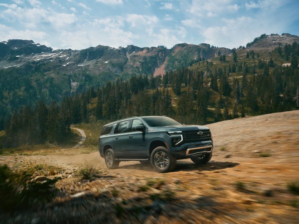 2025 Chevrolet Suburban (GMTT1XX, facelift 2024) - Photo 1