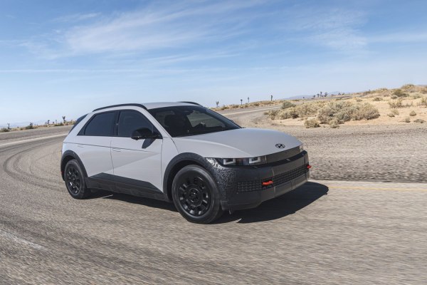 2025 Hyundai IONIQ 5 (facelift 2024) - Photo 1