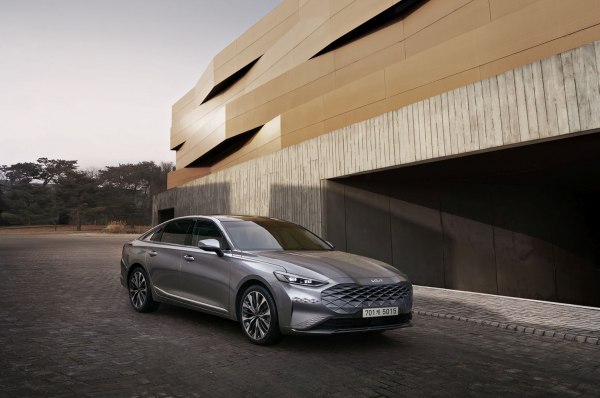 2021 Kia K8 - Photo 1