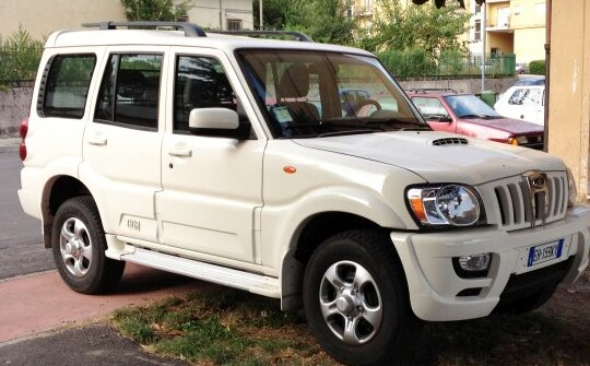 2008 Mahindra Goa - Photo 1