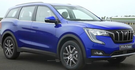 2022 Mahindra XUV700 - Photo 1