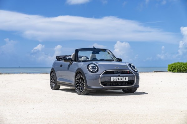 2025 Mini Convertible (F67) - Photo 1