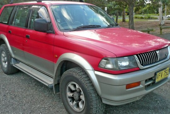 1996 Mitsubishi Challenger (W) - Photo 1