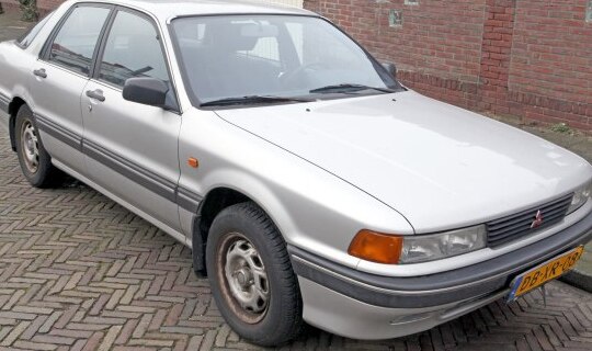 1987 Mitsubishi Galant VI Hatchback - Photo 1
