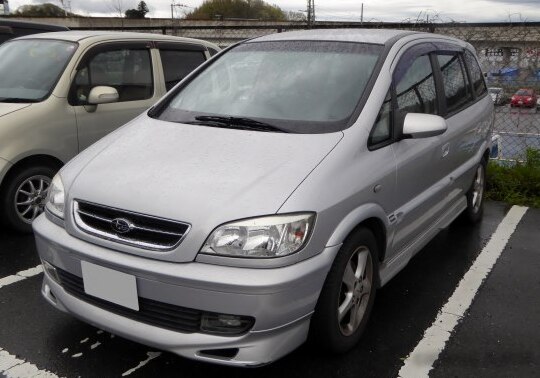 2001 Subaru Traviq - Photo 1