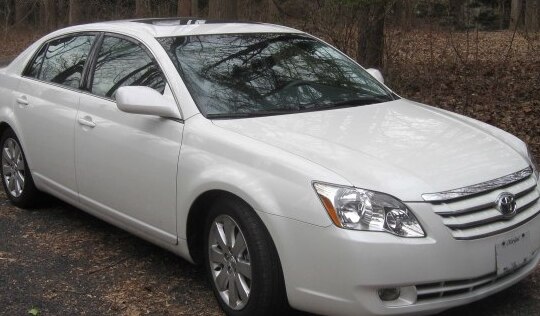 2005 Toyota Avalon III - Photo 1