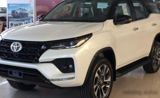 2020 Toyota Fortuner II (facelift 2020) - Photo 1
