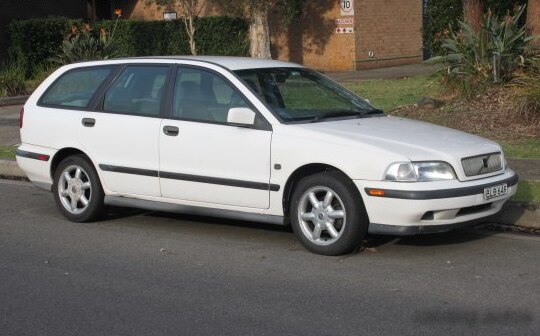 1996 Volvo V40 Combi (VW) - Photo 1