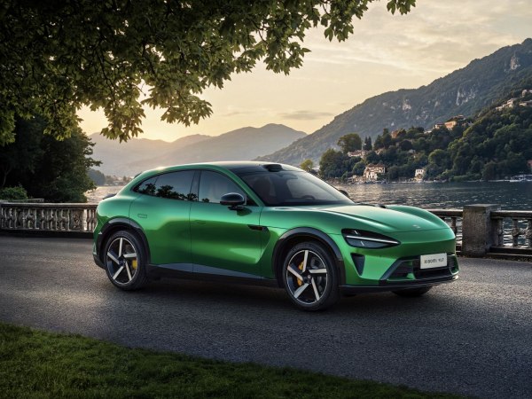 2025 Xiaomi YU7 - Photo 1