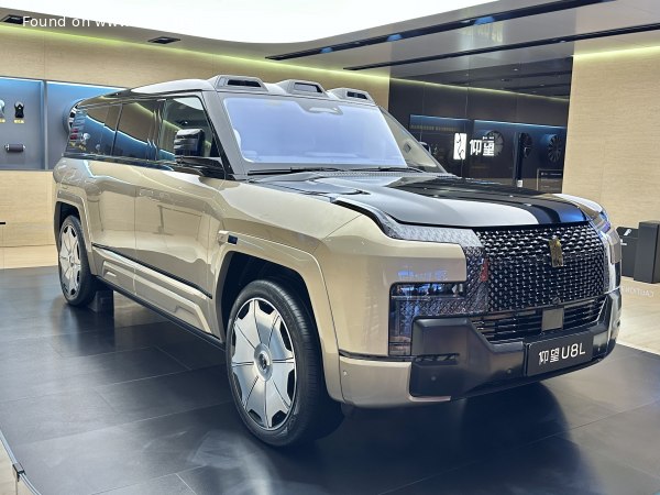 2026 Yangwang U8L - Photo 1